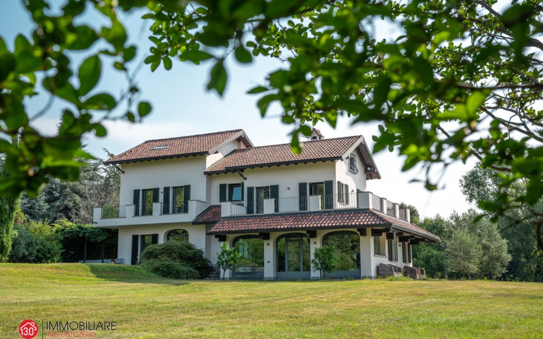 Luvinate: villa di charme in contesto prestigioso